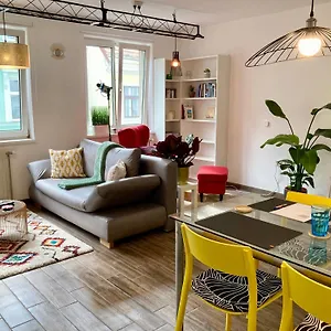 For 2 In Margareten , Wien Österreich