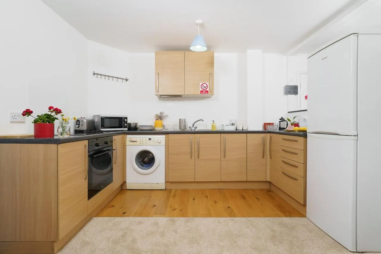 Central Hackney Apartment 런던